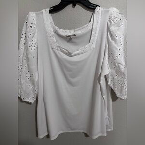 Pioneer Women Poly and cotton eyelet sleeve blouse